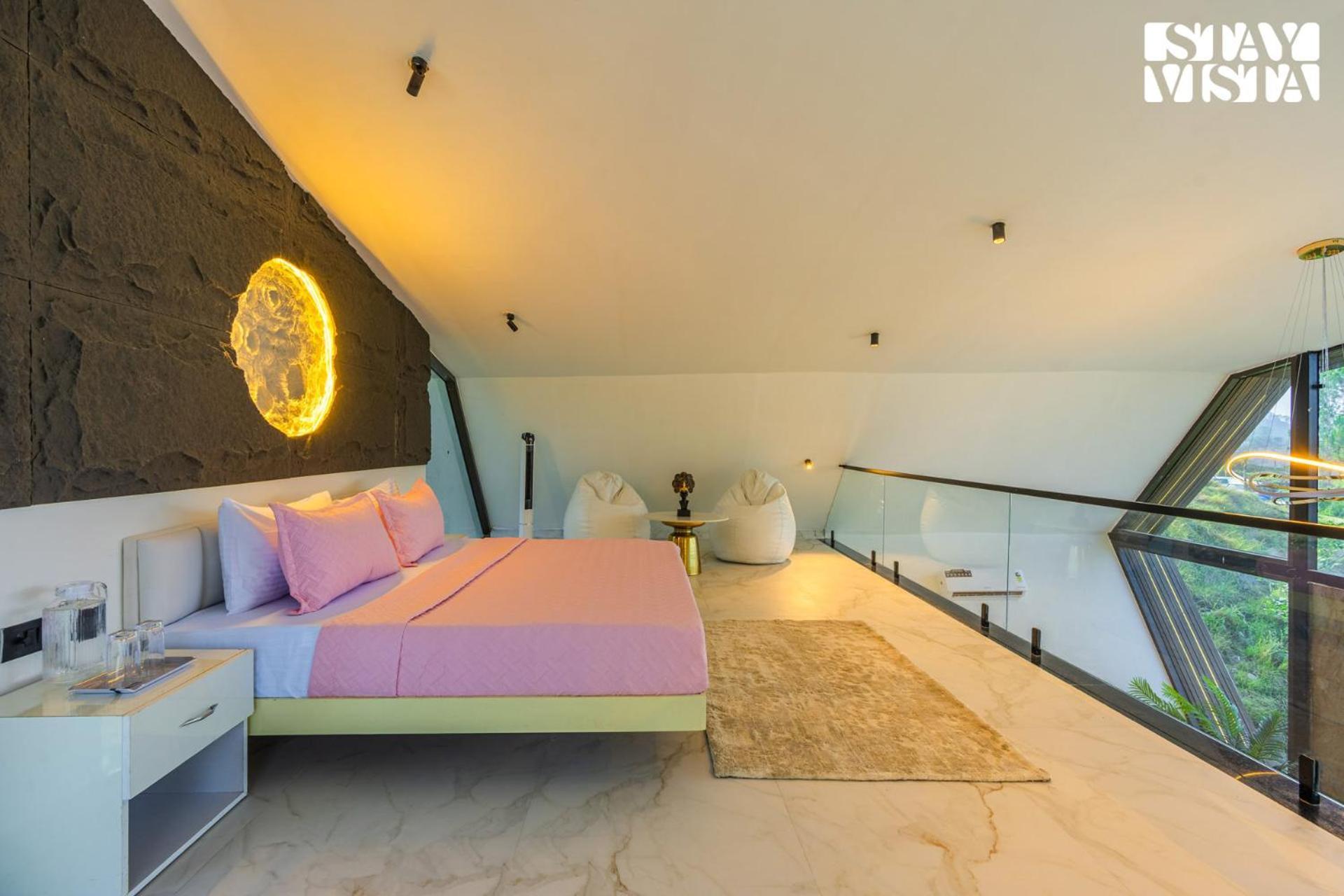 Stayvista At Luna Nova With Outdoor Pool - ราณีเขต ภายนอก รูปภาพ